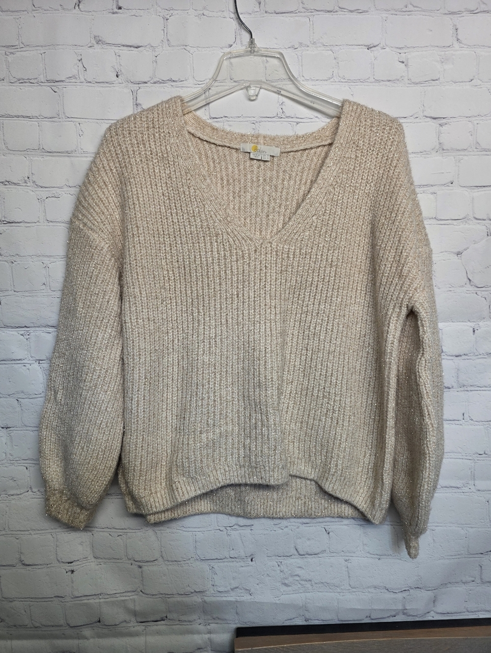 Boden Ribbed V-Neck Wool Blend Sweater in Oatmeal